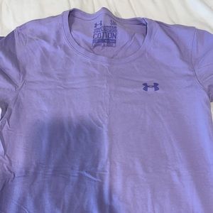 Under Armour T-shirt